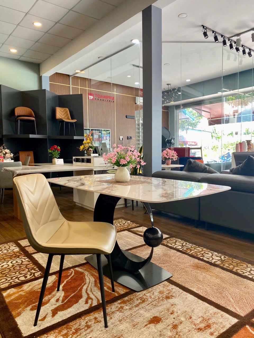 Bàn Ăn Mặt Đá Hiện Đại X38 - Ảnh 4